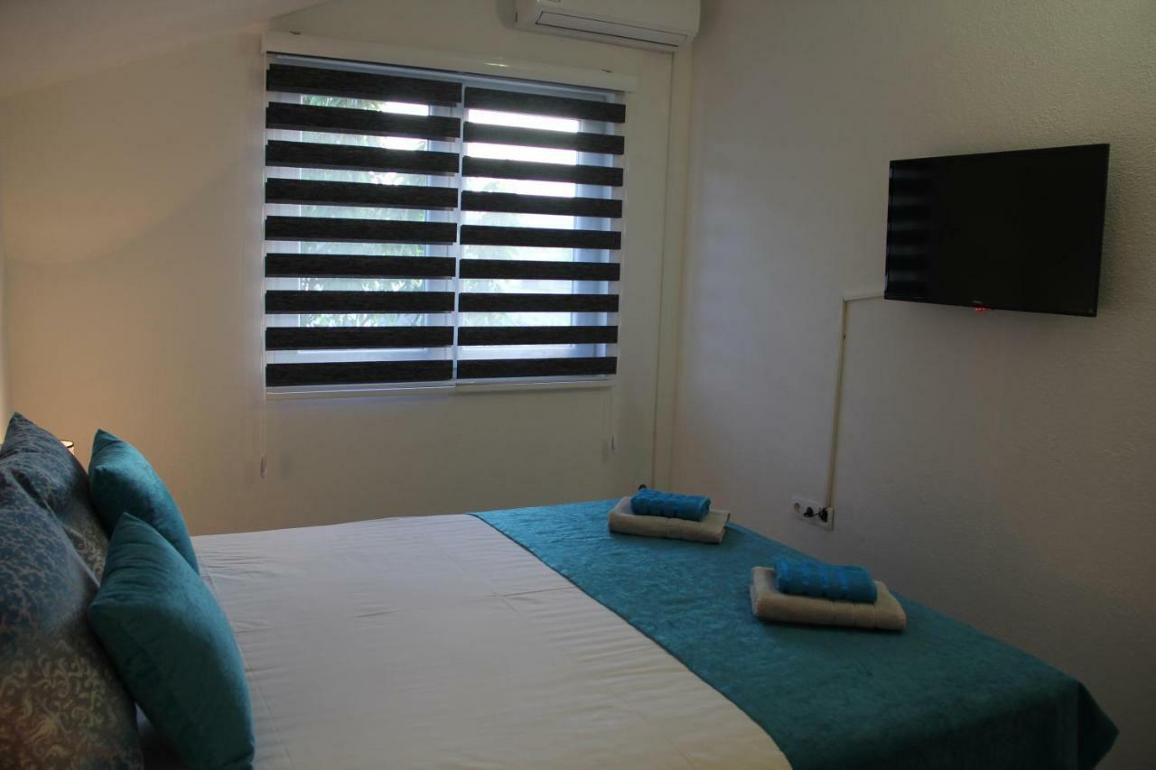 Holiday Home Flora Mostar Esterno foto