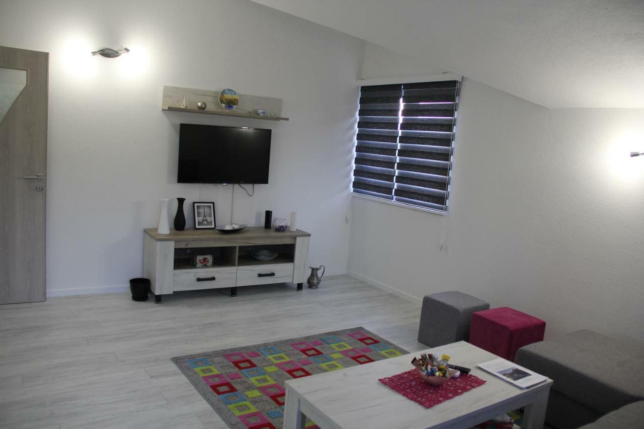 Holiday Home Flora Mostar Esterno foto